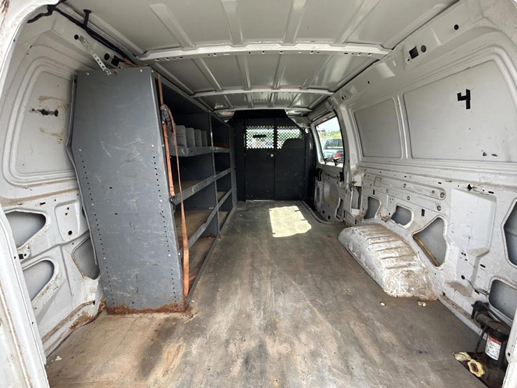 2006-ford-e350-image-21