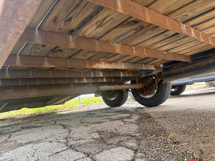 #2336-•-chase-mfg-20'-tandem-axle-utility-trailer-image-32