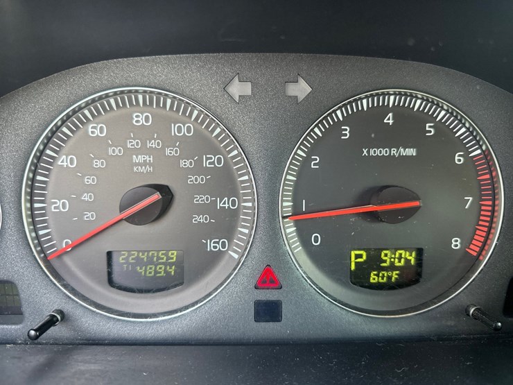 2004-volvo-xc90-image-44