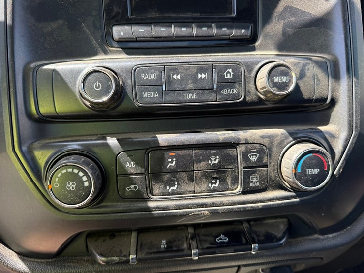 2014-chevrolet-1500-image-35