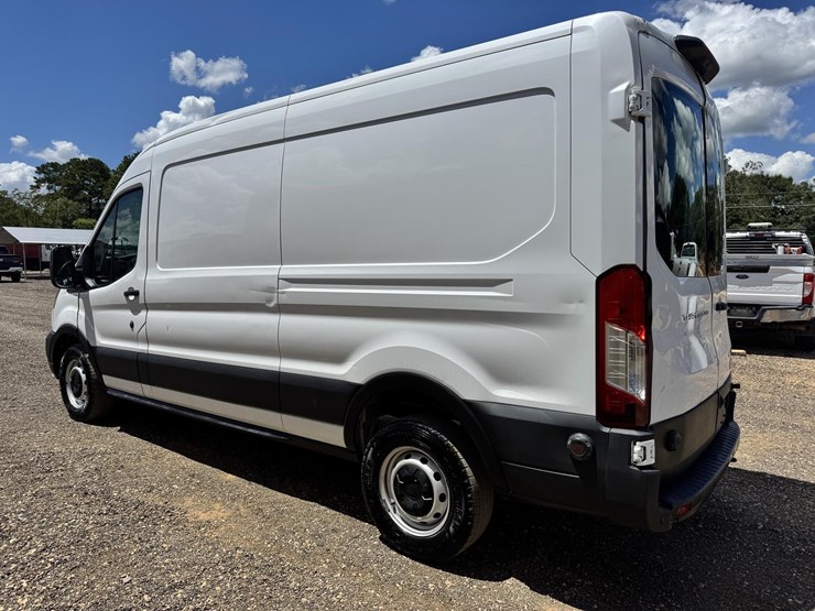 2020-ford-transit-image-4