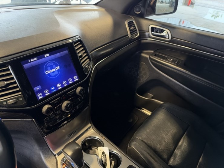 2019-jeep-cherokee-image-21