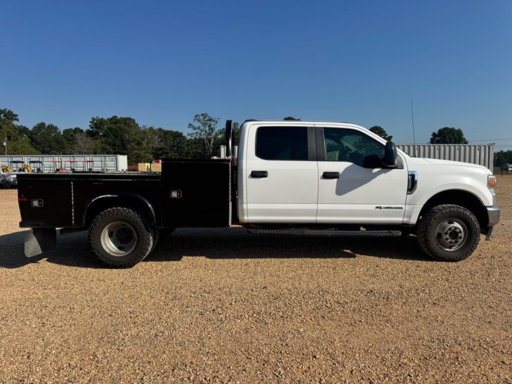 2021-ford-f350-image-6