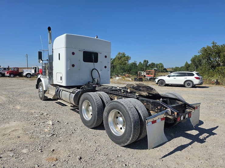 2018-kenworth-t800-image-14