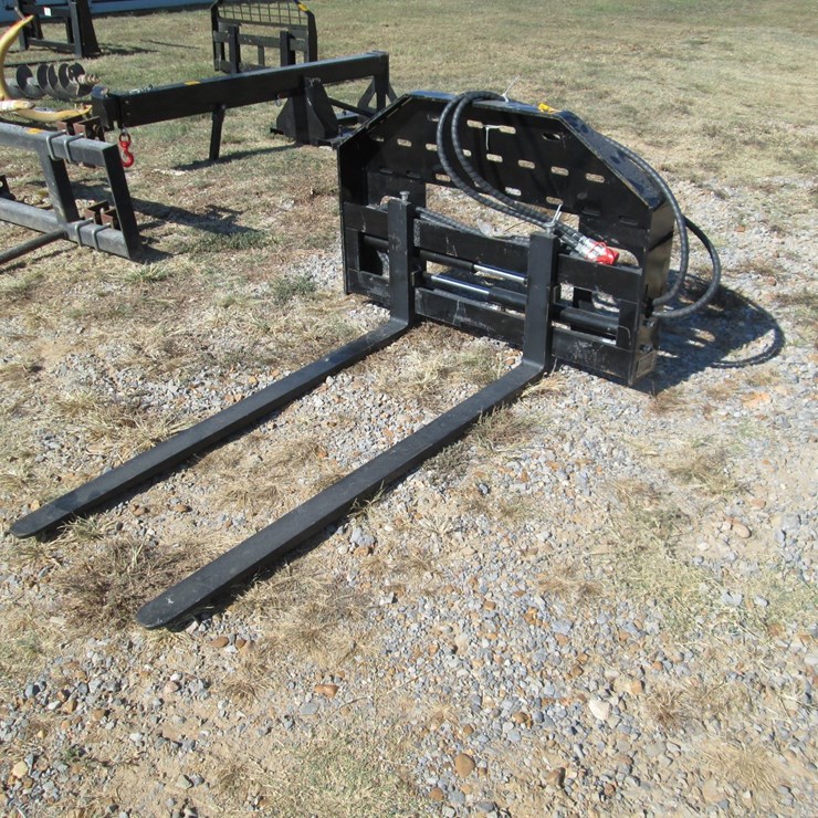 #50113 • Unused 2026 DCYHC260508 5' Skid Steer Forks INV#50113