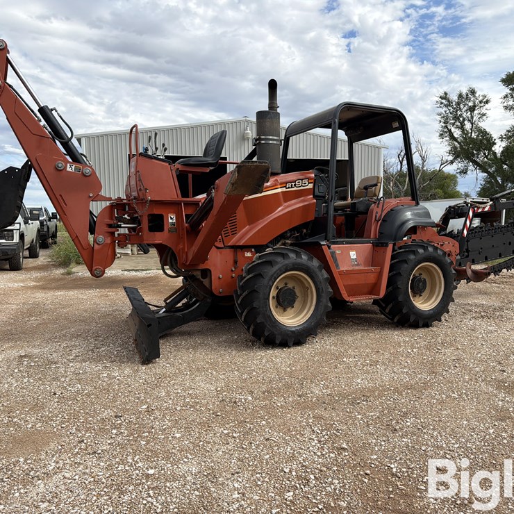 2006 DITCH WITCH RT95