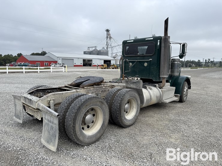2013-peterbilt-388-image-5