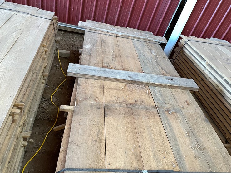 #1661-•-bundle-of-pine-boards-image-3