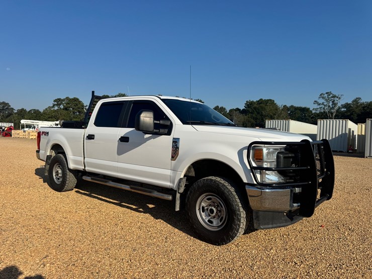2021-ford-f250-xl-image-9