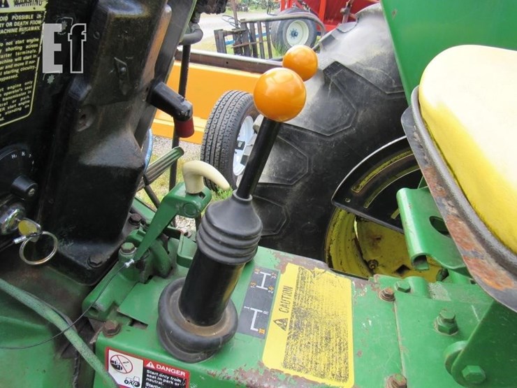 john-deere-2440-image-8