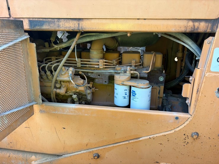 2004-case-1150h-image-36