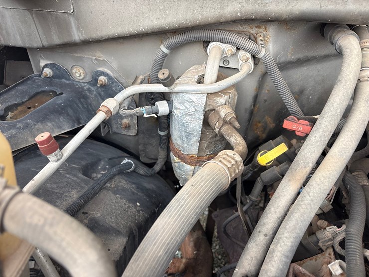 2003-chevrolet-2500-image-28