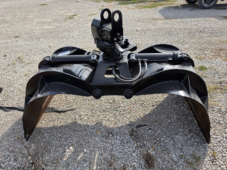 #25300-•-rotobec-045w-waste-grapple-image-5