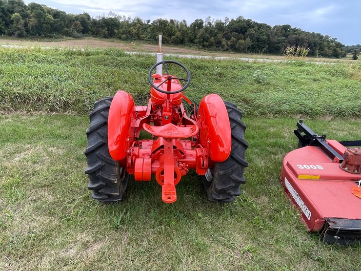 #1003-•-allis-chalmers-ib-tractor-image-6