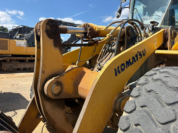 #3650-•-2011-komatsu-w380-6-wheel-loader-image-20