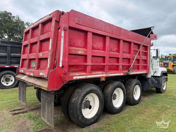 2000-mack-rd690s-image-3