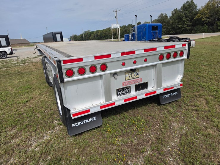 2023-fontaine-flat-bed-trailer-image-8