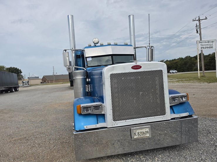 2005-peterbilt-379-image-27
