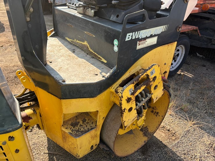 2012-bomag-bw120ad-4-image-9