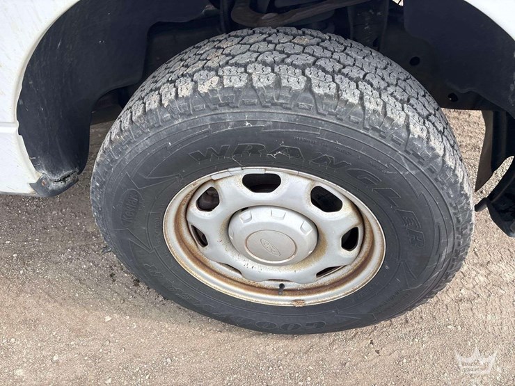 2013-ford-f150-image-25