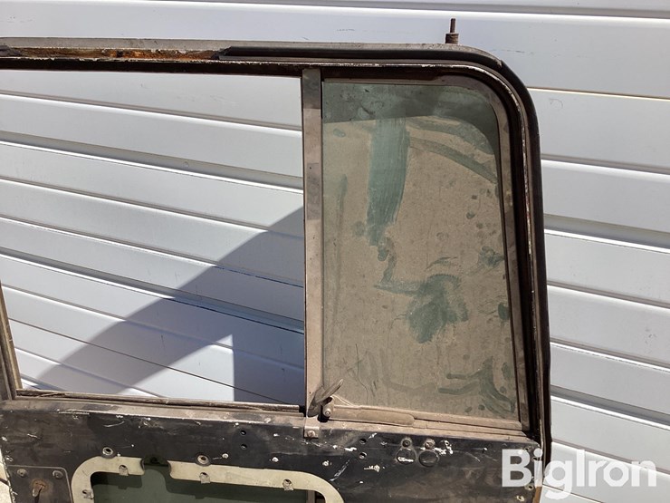 kenworth-driver-side-top-latch-door-image-10