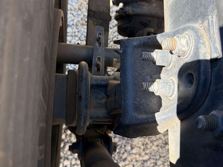 2016-freightliner-m2-112-t/a-day-cab-truck-tractor-image-25