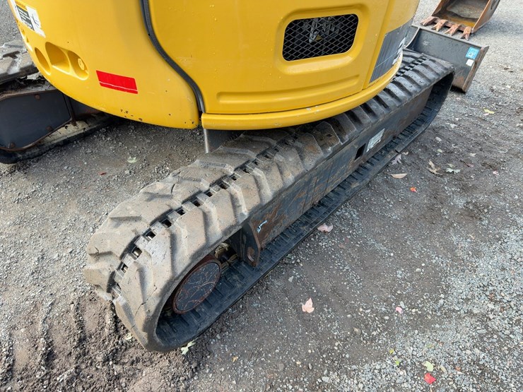 2020-deere-30g-image-21