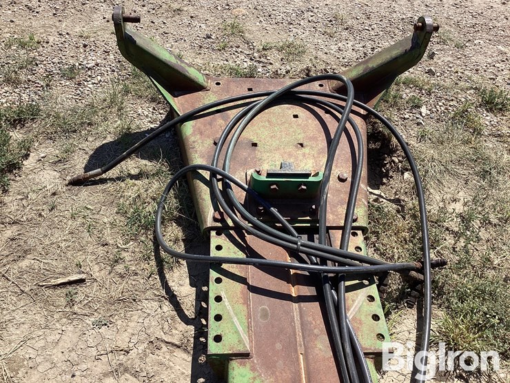 john-deere-12-image-18