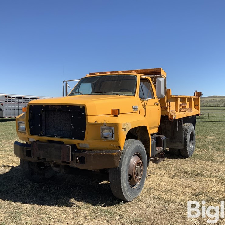 1984 FORD F800