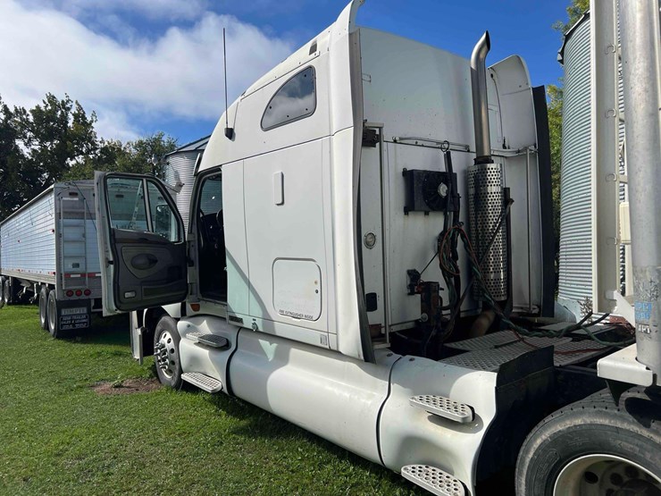 2006-kenworth-t2000-image-21