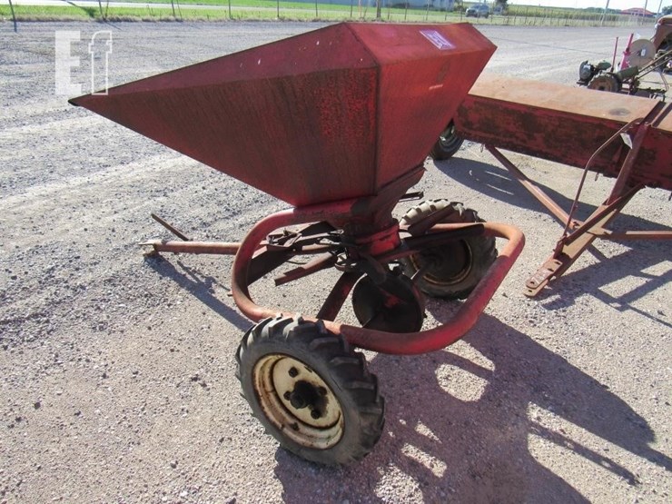 lely-broadcast-seeder-image-2