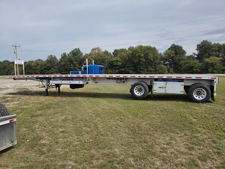 2023-fontaine-flat-bed-trailer-image-5
