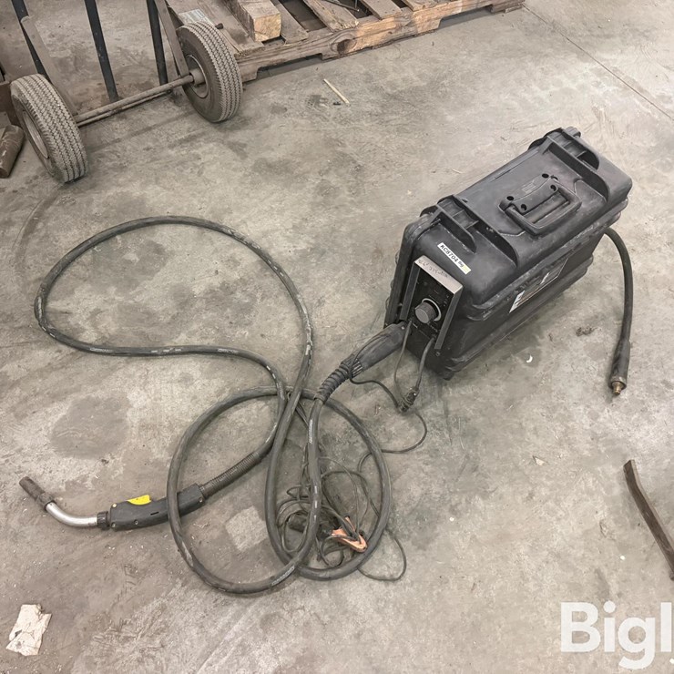 Miller X-Treme 12VS Suitcase Welder