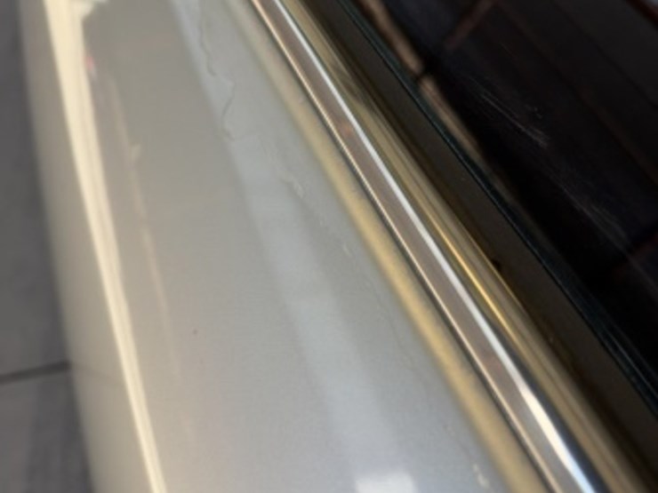 2014-toyota-camry-sdn-image-15