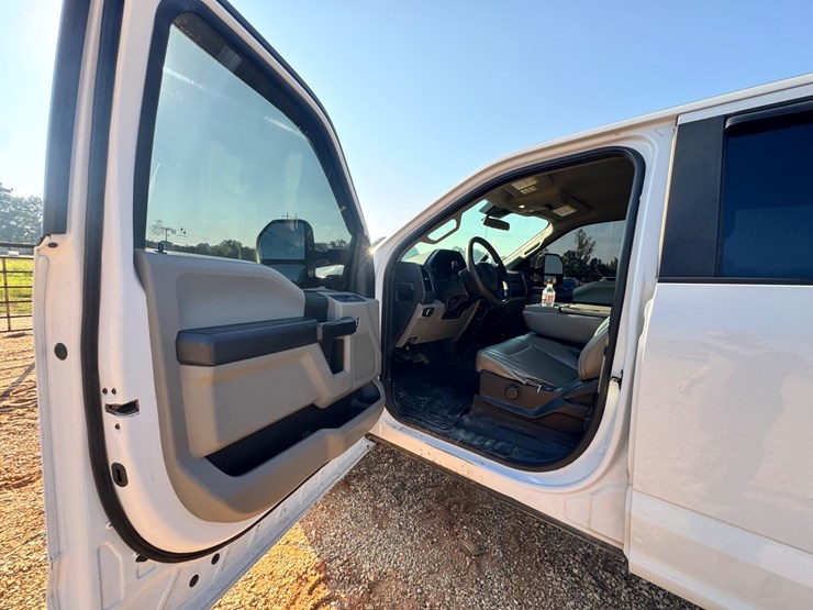 2020-ford-f250-xl-image-15