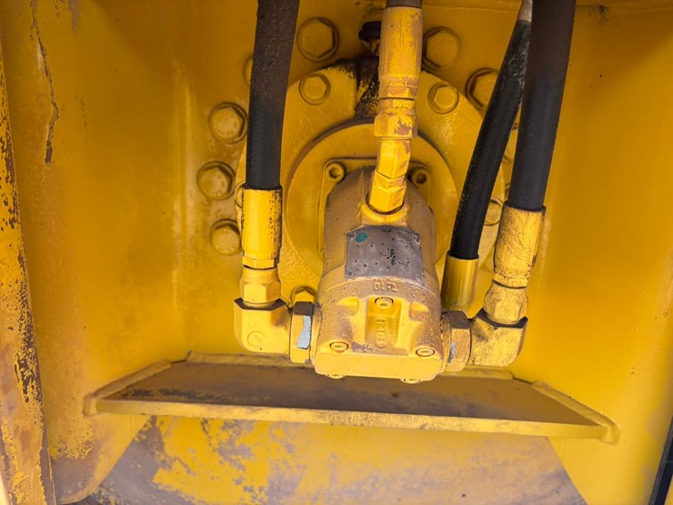#2410-•-2015-sakia-sw880-double-drum-smooth-roller-compactor-image-71