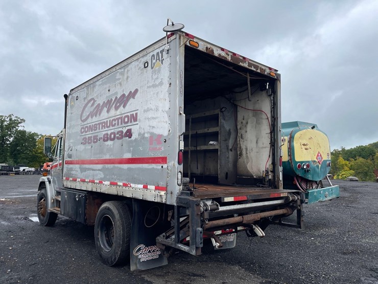 freightliner-fl70-image-4