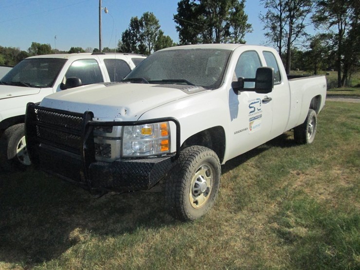 2013-chevrolet-2500hd-image-1