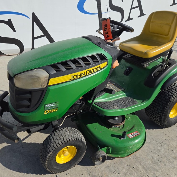2013 JOHN DEERE D130
