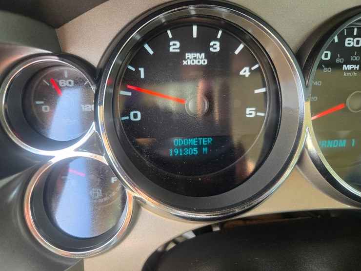 2013-gmc-sierra-3500-image-59