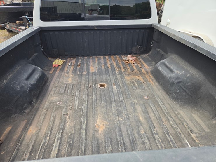 2013-ford-f250-lariat-image-23