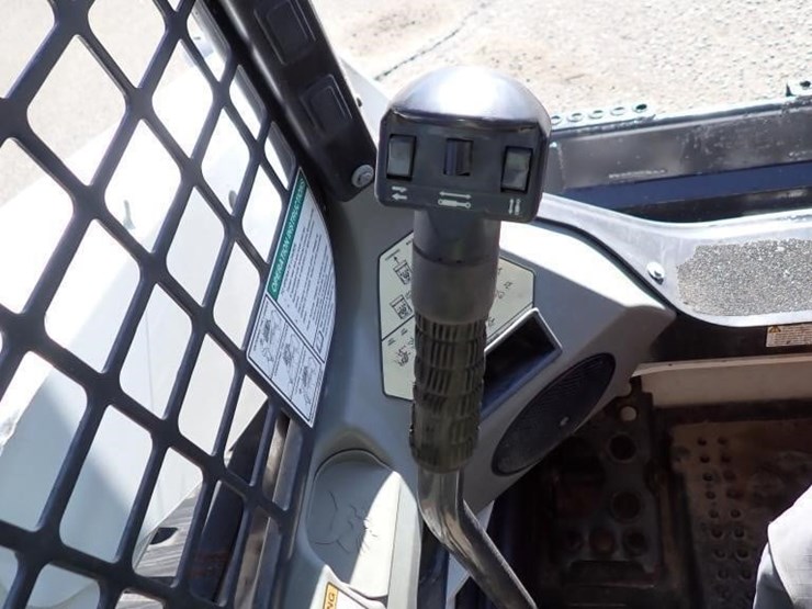 2023-bobcat-t770-image-20