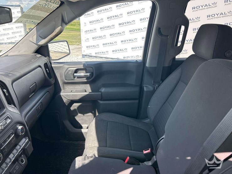2022-chevrolet-silverado-1500-image-22