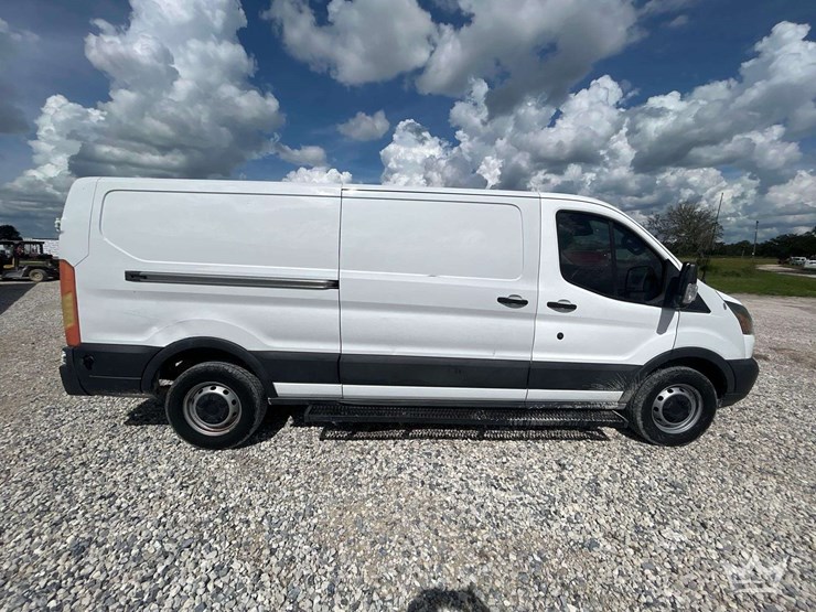 2017-ford-transit-image-25