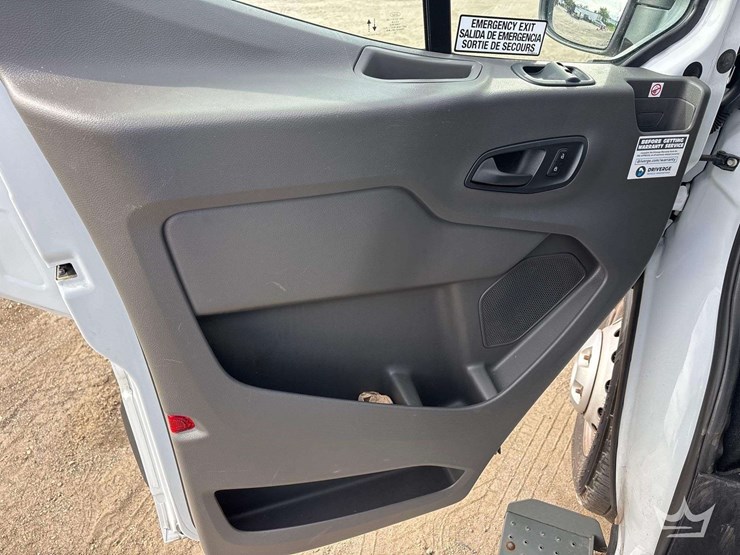 2020-ford-transit-image-9