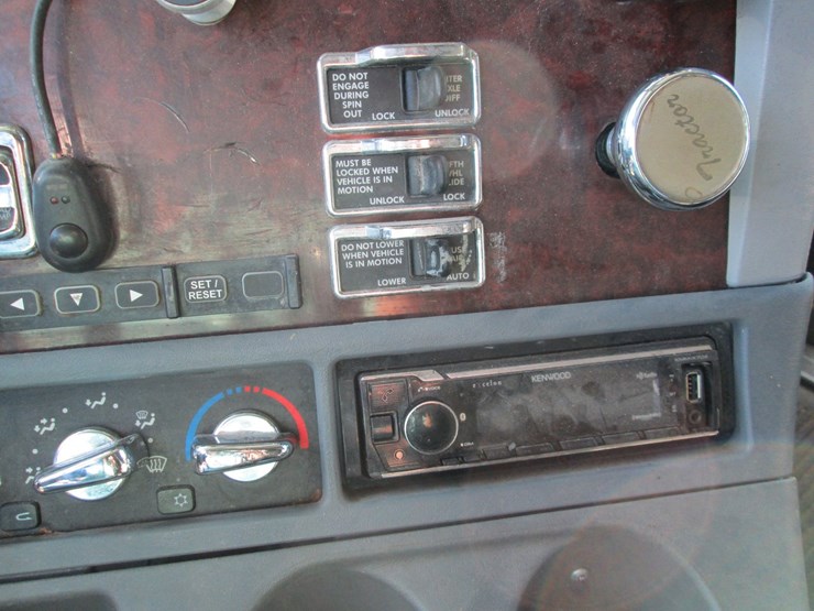 #44764-•-2009-freightliner-coronada-sleeper-s/a-truck-tractor-1fvxfb0099dad1670-inv#44764-image-34