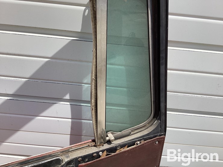 1984-kenworth-driver-side-bottom-latch-handle-door-image-15