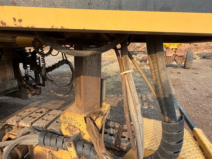 caterpillar-pr-450-image-12