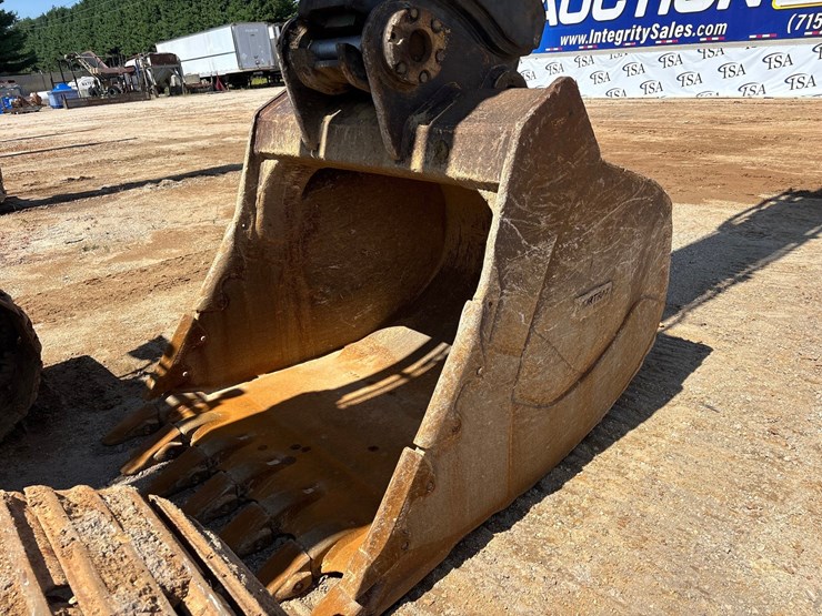 2012-deere-470g-lc-image-32