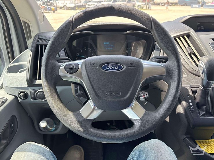 2019-ford-transit-image-15